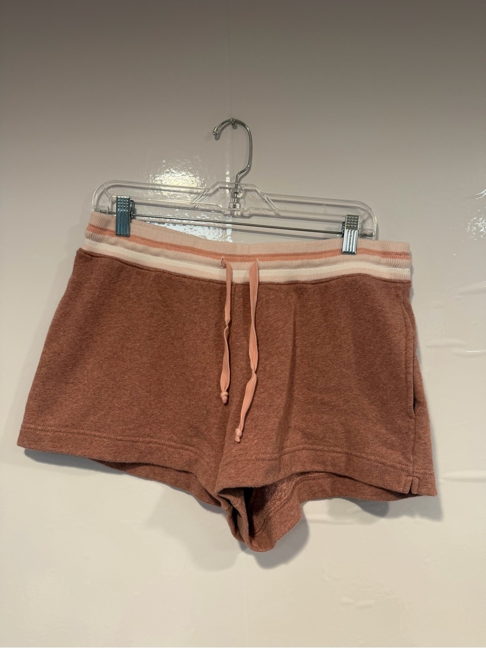 Cozy Mauve American Eagle Terry Cloth Lounge Shorts with Pink Trim